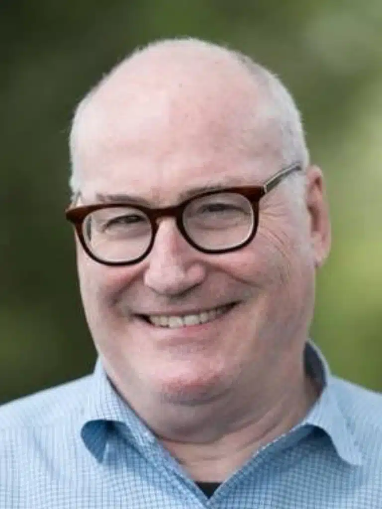 Robert Sutton Biography: Wiki, Age, Career, Height, Weight, Boyfriend, Net Worth & More