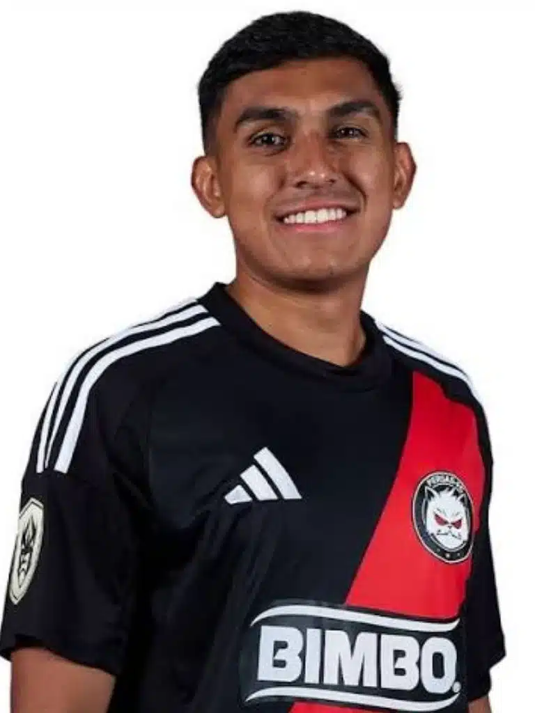 Santiago Martinez Biography: Wiki, Age, Career, Height, Weight, Boyfriend, Net Worth & More