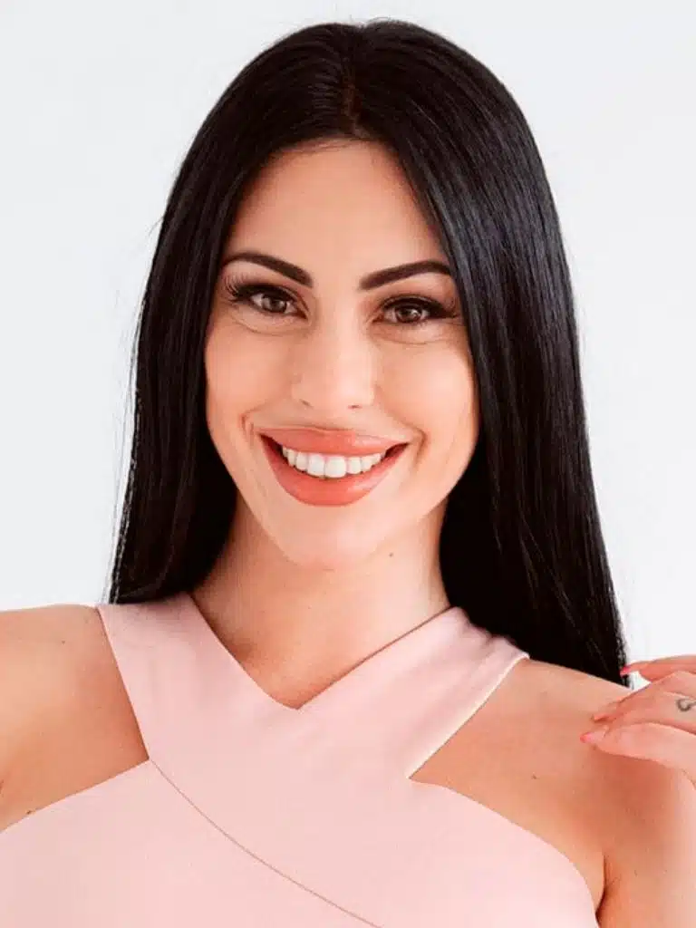 Sapphire Astrea Biography: Wiki, Age, Career, Height, Weight, Family, Net Worth & More