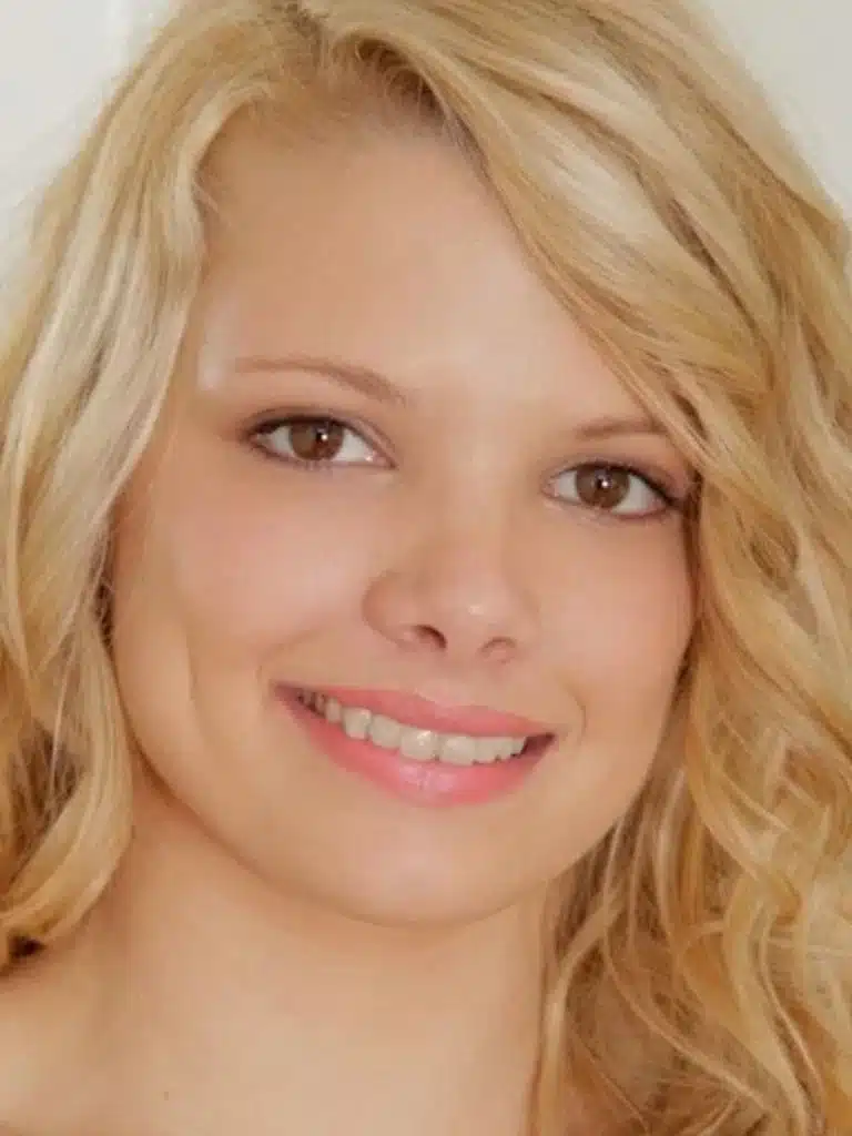 Stella Banxxx Biography: Wiki, Age, Career, Height, Weight, Boyfriend, Net Worth & More
