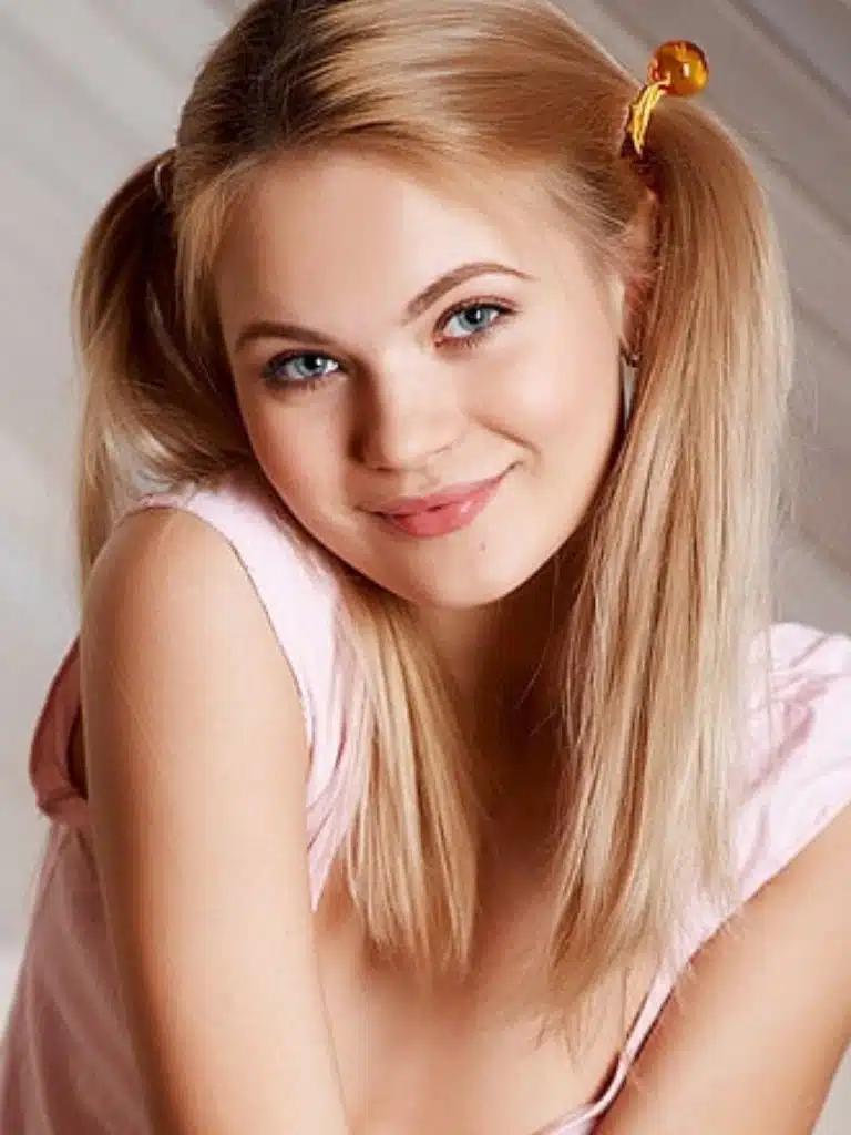 Talia Blonde Biography: Wiki, Age, Career, Height, Weight, Boyfriend, Net Worth & More