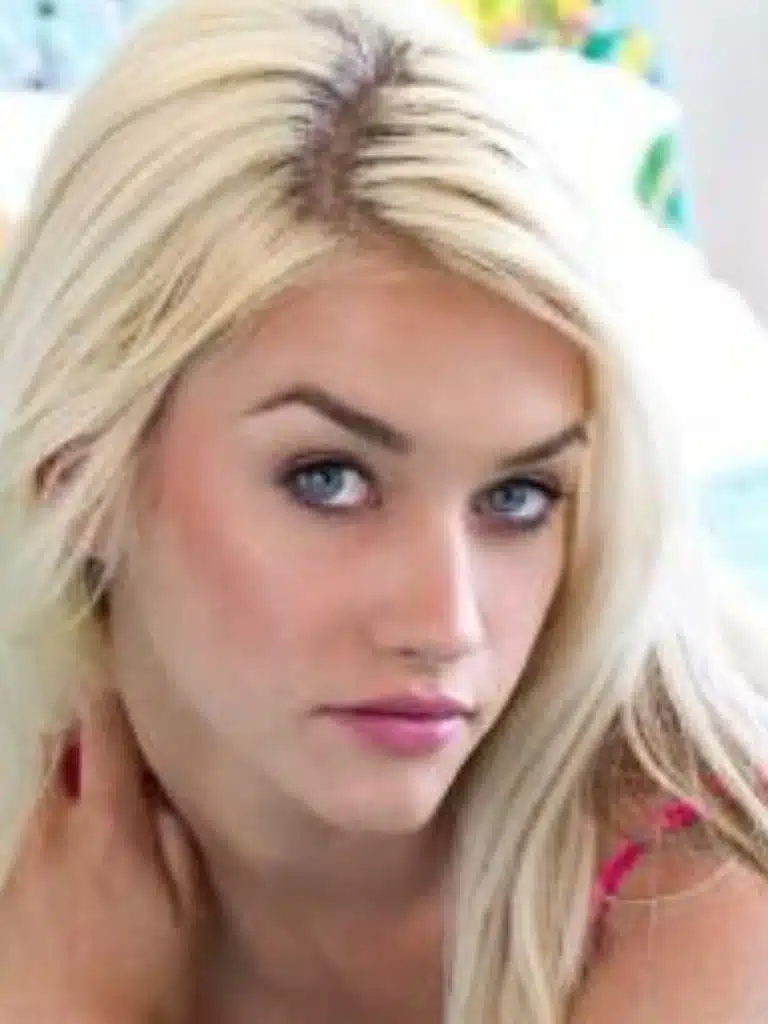 Taylor Seinturier Biography: Wiki, Age, Career, Height, Weight, Husband, Net Worth & More