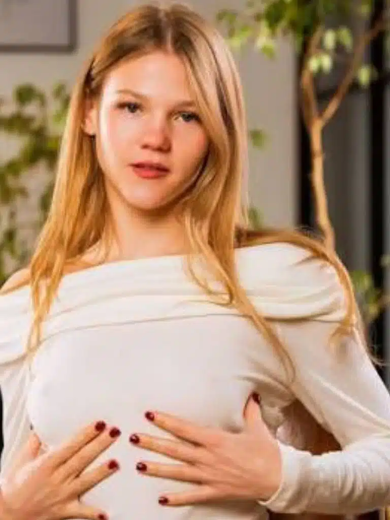 Valeria Mint Biography: Wiki, Age, Career, Height, Weight, Net Worth & More