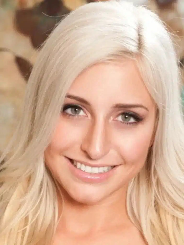 Xandra Sixx Biography: Wiki, Age, Career, Height, Weight, Boyfriend, Net Worth & More