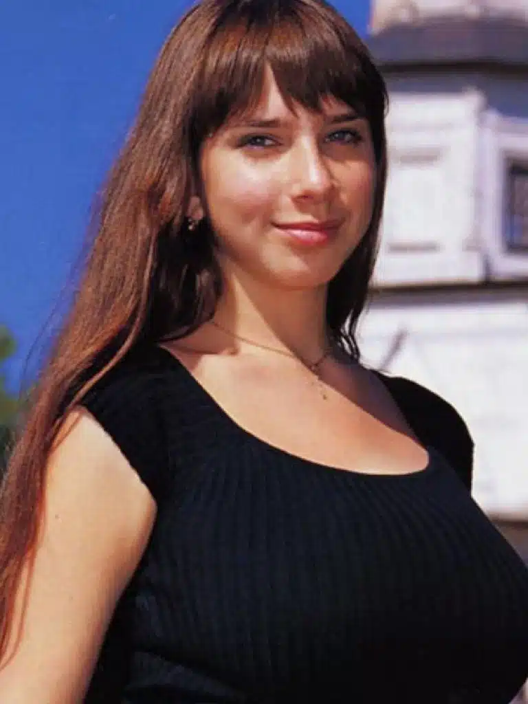 Yulia Nova Biography: Wiki, Age, Career, Height, Weight, Net Worth & More