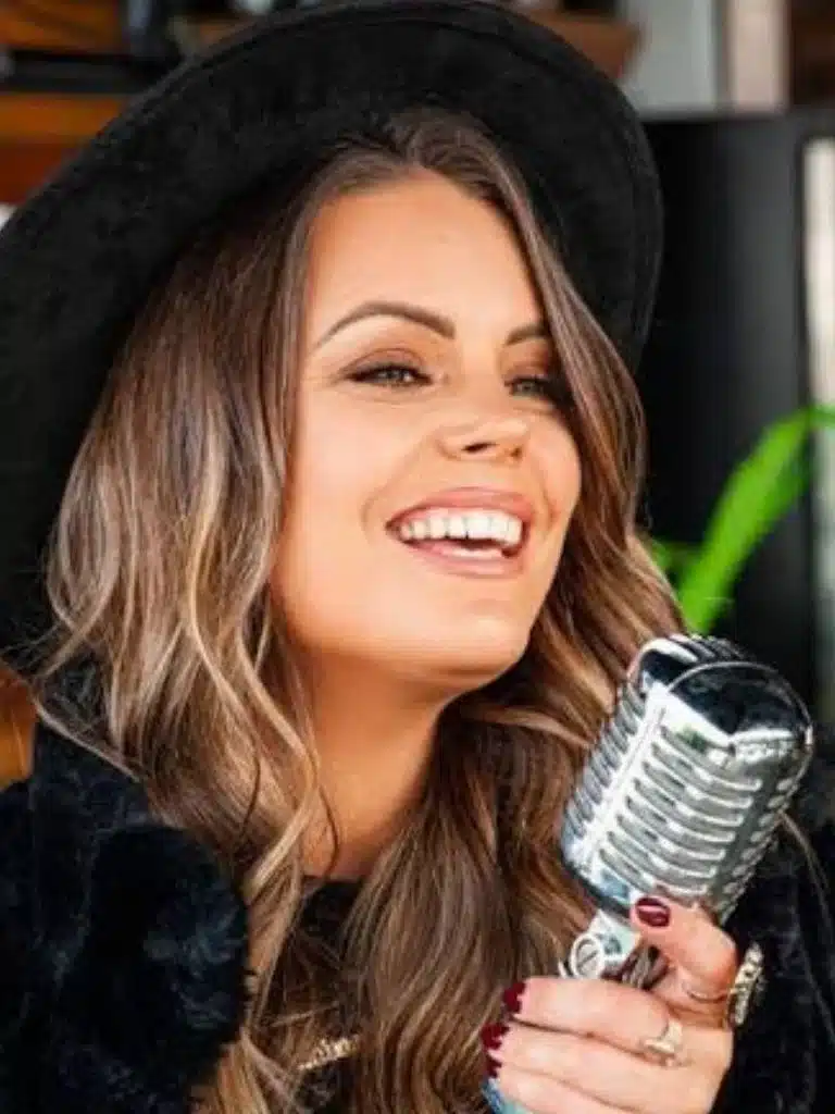 Alicia Hooper Biography: Wiki, Age, Career, Height, Weight, Boyfriend, Net Worth & More