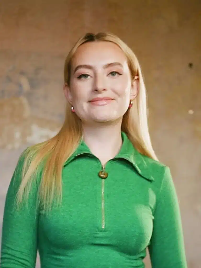 Amelia Chicken Shop Wikipedia Biography: Wiki, Age, Career, Height, Weight, Boyfriend, Net Worth & More
