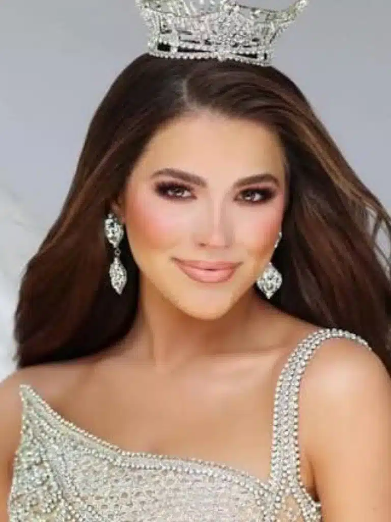 Anna Leah Biography: Wiki, Age, Career, Height, Weight, Boyfriend, Net Worth & More