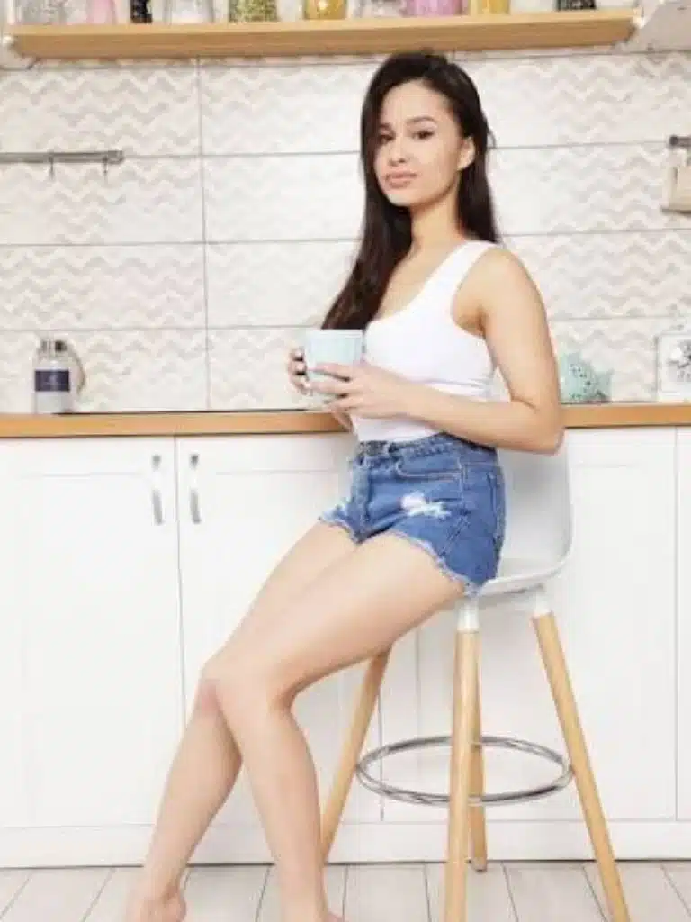 Astrid Herrara Biography: Wiki, Age, Career, Height, Weight, Boyfriend, Net Worth & More