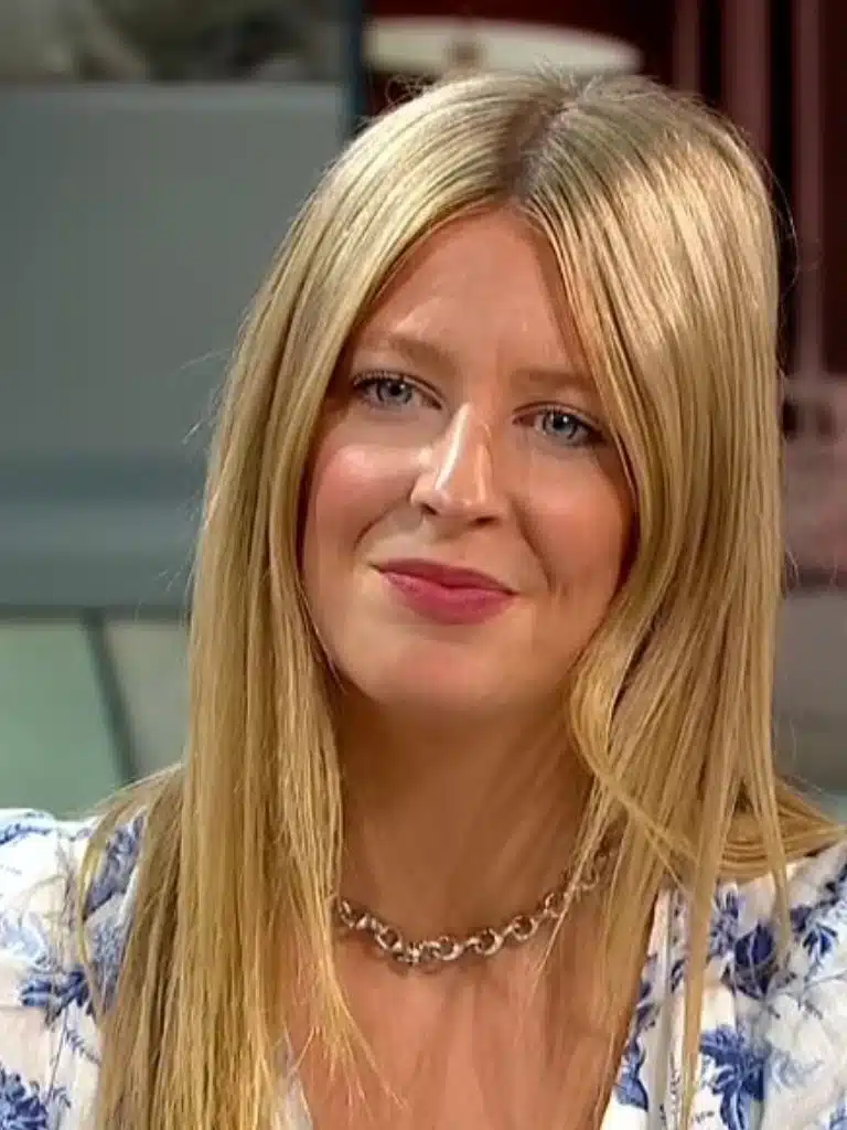 Ava Santina Wikipedia Biography: Wiki, Age, Career, Height, Weight, Boyfriend, Net Worth & More