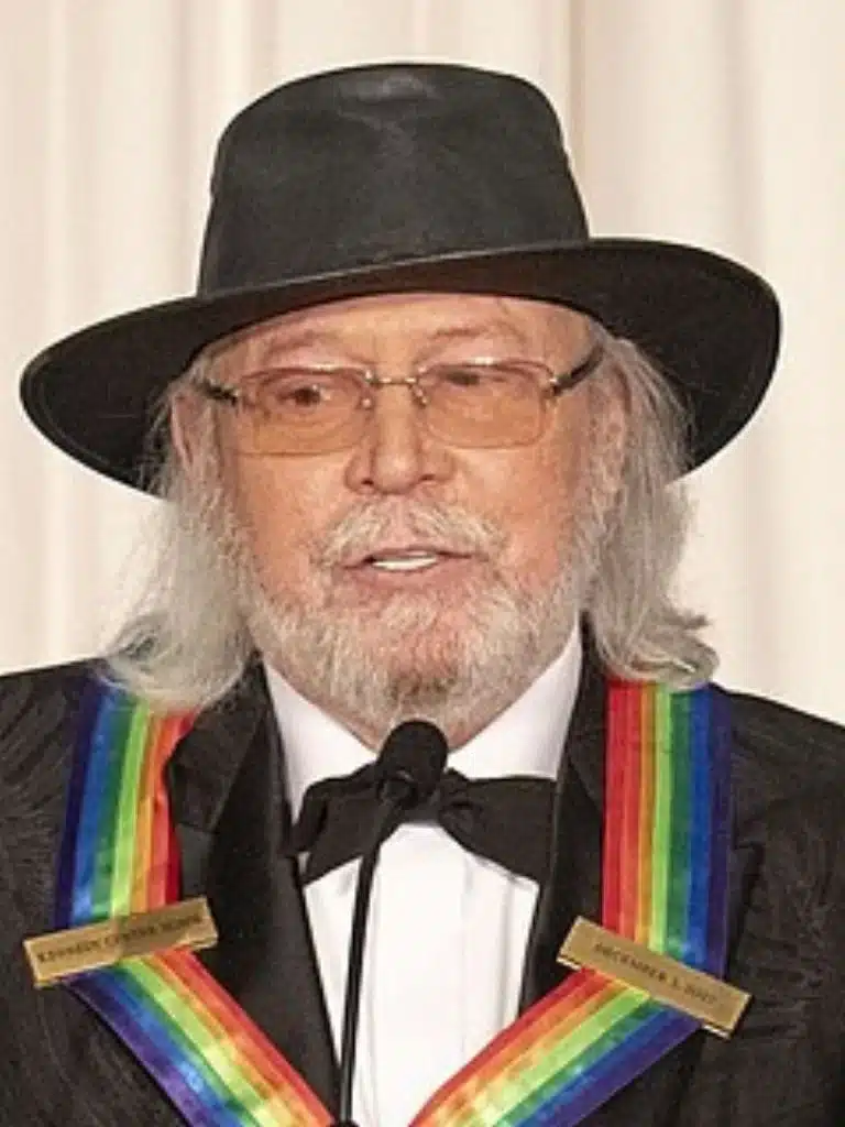 Barry Gibb Wikipedia Biography: Wiki, Age, Career, Height, Weight, Boyfriend, Net Worth & More