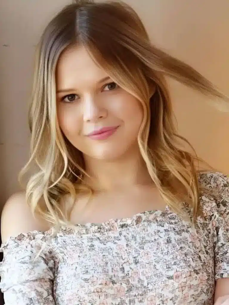 Coco Lovelock Wikipedia Biography: Wiki, Age, Career, Height, Weight, Boyfriend, Net Worth & More