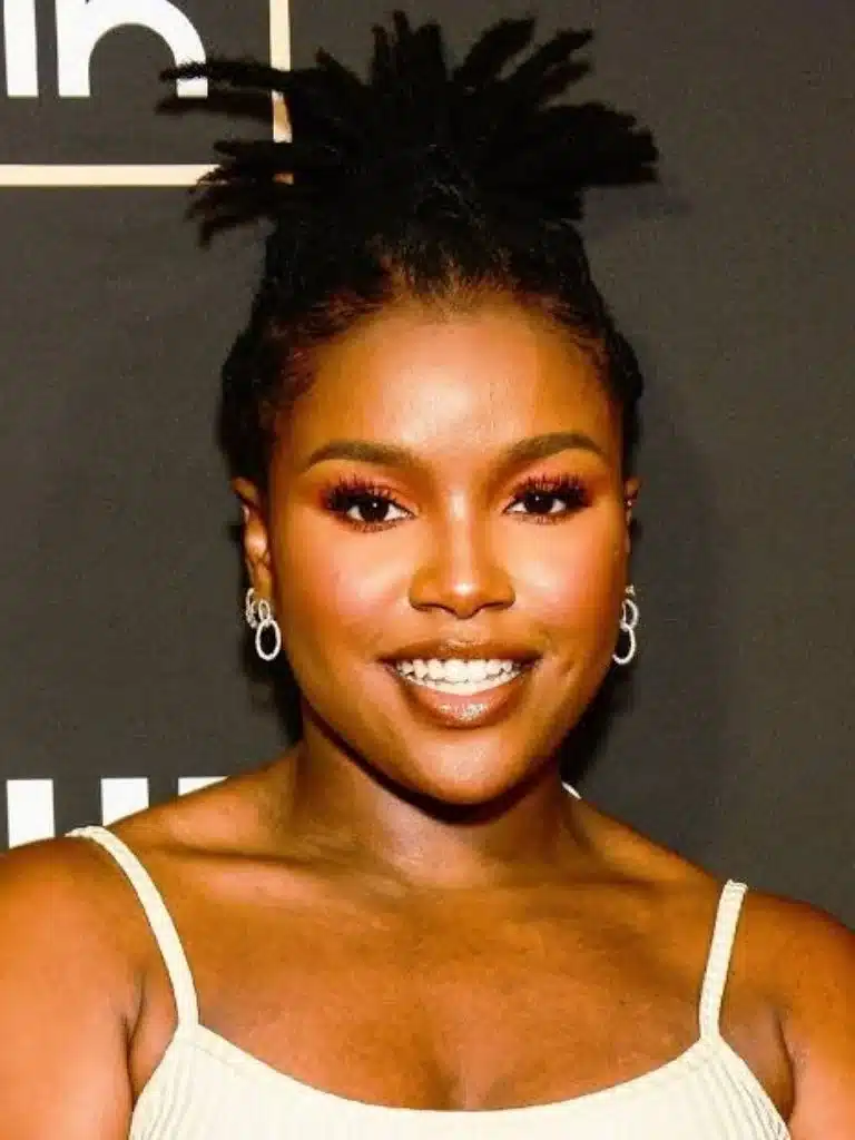 Courtney Taylor Biography: Wiki, Age, Career, Height, Weight, Boyfriend, Net Worth & More