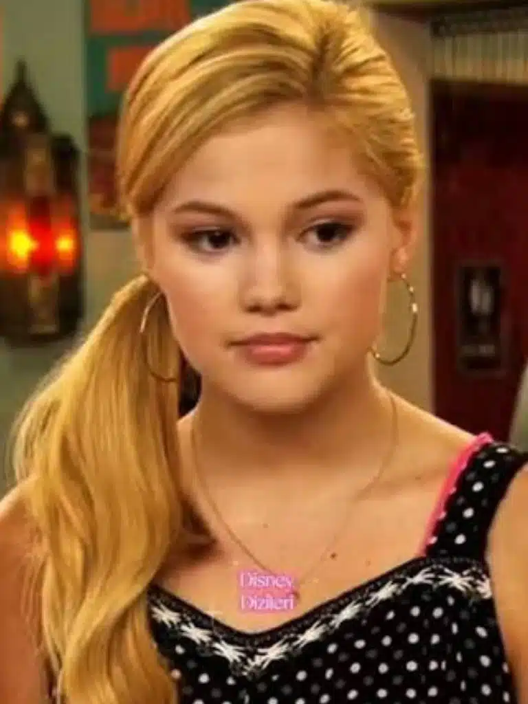 Dylan Riley Biography: Wiki, Age, Career, Height, Weight, Boyfriend, Net Worth & More
