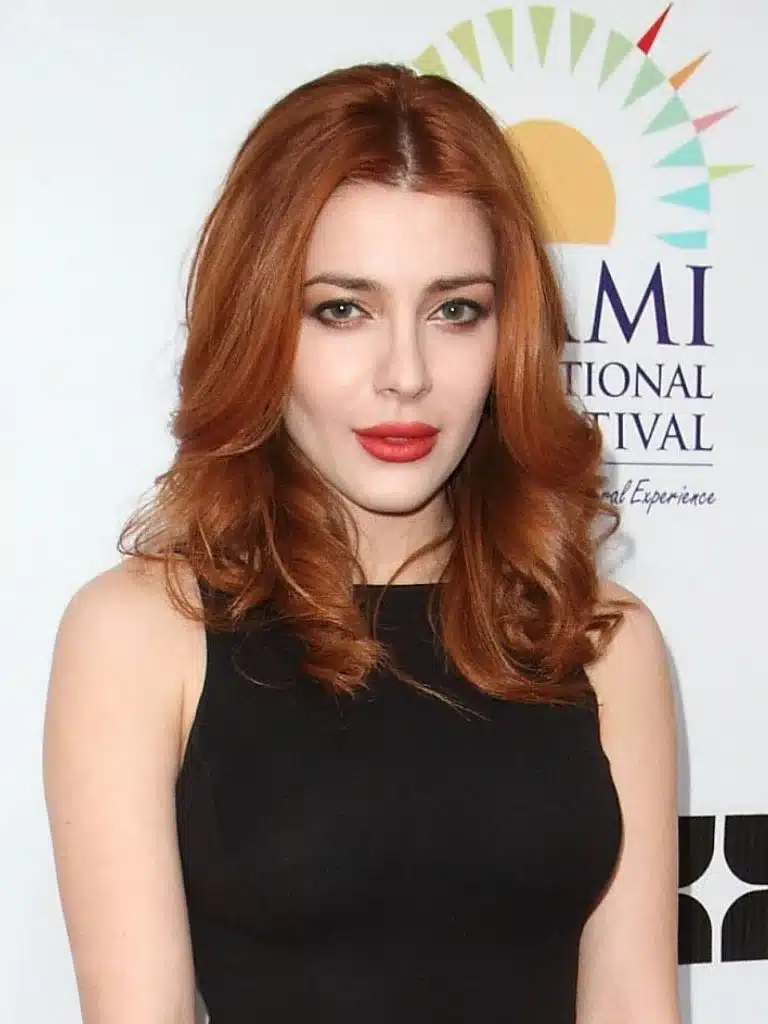 Elena Satine Biography: Wiki, Age, Career, Height, Weight, Boyfriend, Net Worth & More