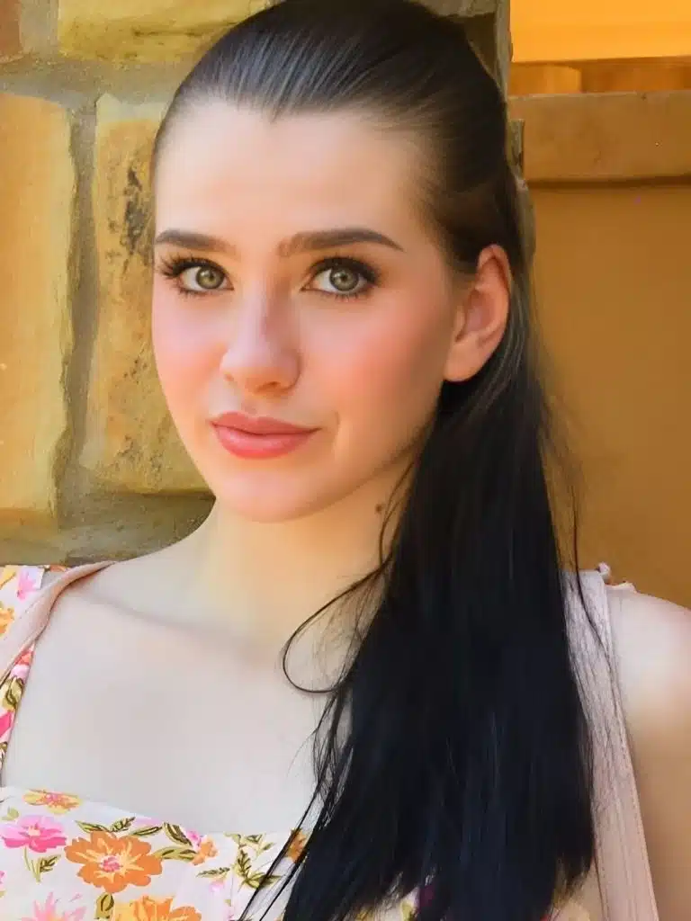 Em Indica Biography: Wiki, Age, Career, Height, Weight, Boyfriend, Net Worth & More