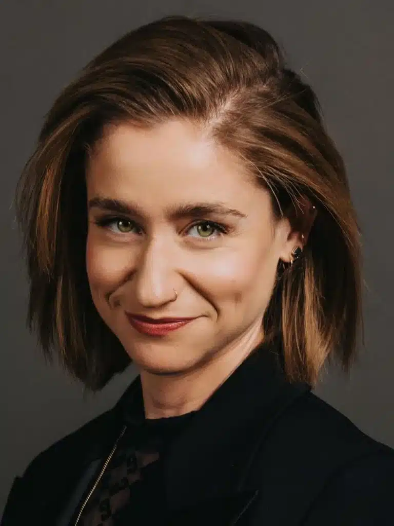 Eve Barlow Wikipedia Biography: Wiki, Age, Career, Height, Weight, Boyfriend, Net Worth & More