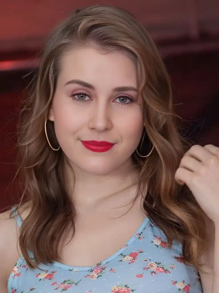 Fiona Sprouts Biography: Wiki, Age, Career, Height, Weight, Boyfriend, Net Worth & More