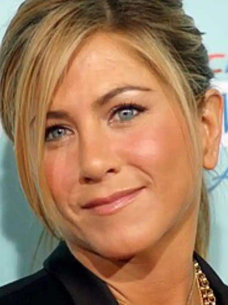 Jennifer Aniston Biography: Wiki, Age, Career, Height, Weight, Boyfriend, Net Worth & More