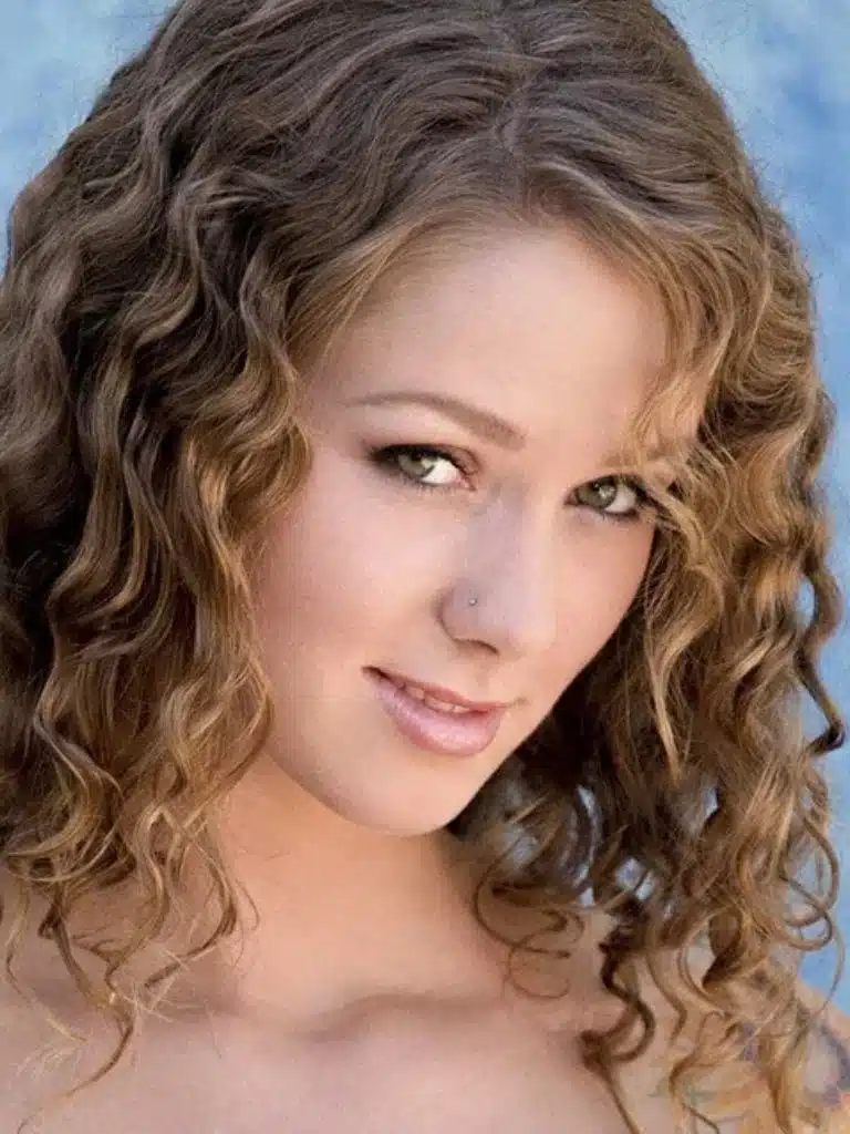 Kimber Day Biography: Wiki, Age, Career, Height, Weight, Boyfriend, Net Worth & More