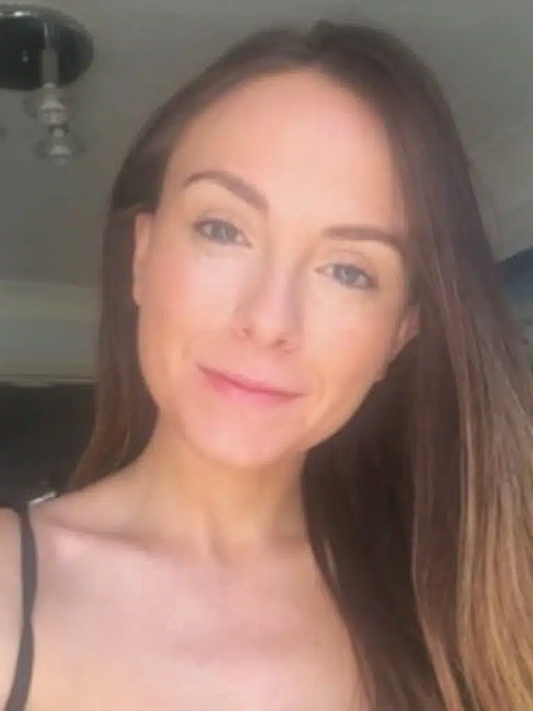 Kourtney Scarlett Biography: Wiki, Age, Career, Height, Weight, Boyfriend, Net Worth & More