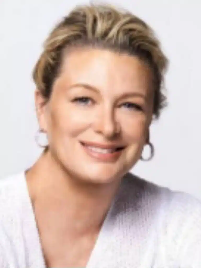 Kristin Hannah Biography: Wiki, Age, Career, Height, Weight, Boyfriend, Net Worth & More