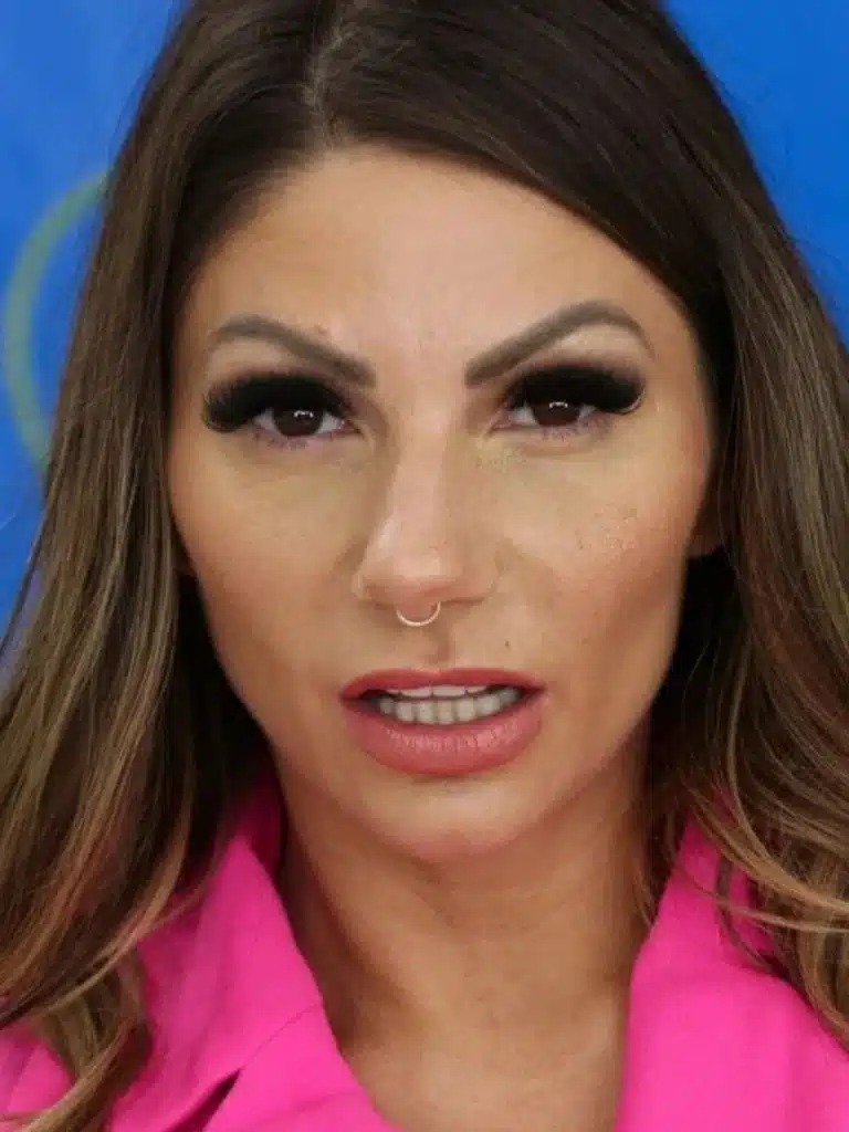 Lily Veroni Biography: Wiki, Age, Career, Height, Weight, Boyfriend, Net Worth & More