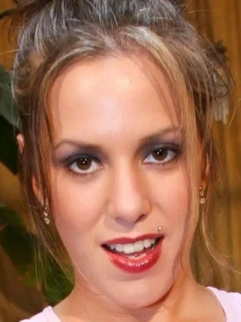 Melissa Doll Biography: Wiki, Age, Career, Height, Weight, Boyfriend, Net Worth & More