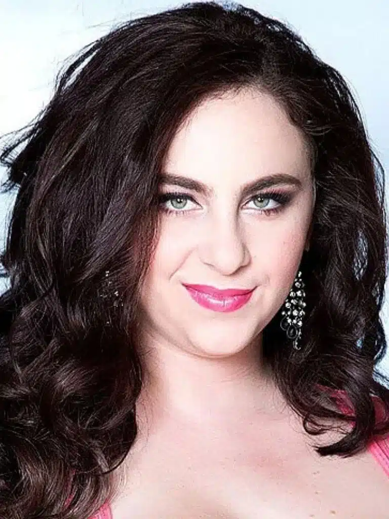 Milly Marks Biography: Wiki, Age, Career, Height, Weight, Boyfriend, Net Worth & More