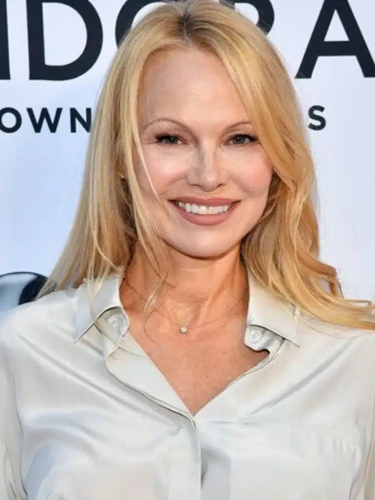 Pamela Blond Biography: Wiki, Age, Career, Height, Weight, Boyfriend, Net Worth & More