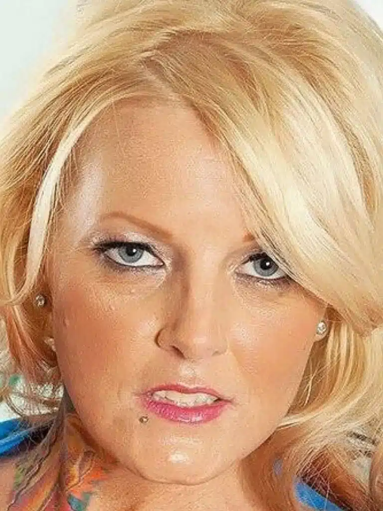 Sabrina Linn Biography: Wiki, Age, Career, Height, Weight, Boyfriend, Net Worth & More