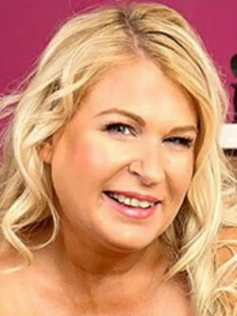 Samantha Sanders Biography: Wiki, Age, Career, Height, Weight, Boyfriend, Net Worth & More