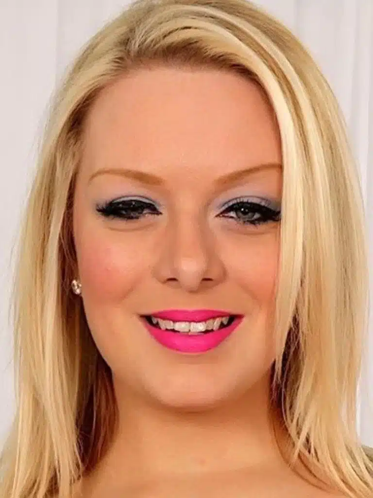 Sinful Samia Biography: Wiki, Age, Career, Height, Weight, Boyfriend, Net Worth & More