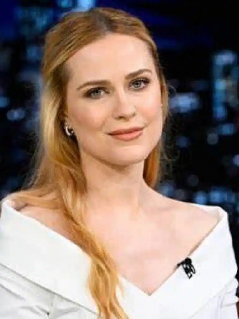 Stefanie Aston Biography: Wiki, Age, Career, Height, Weight, Boyfriend, Net Worth & More