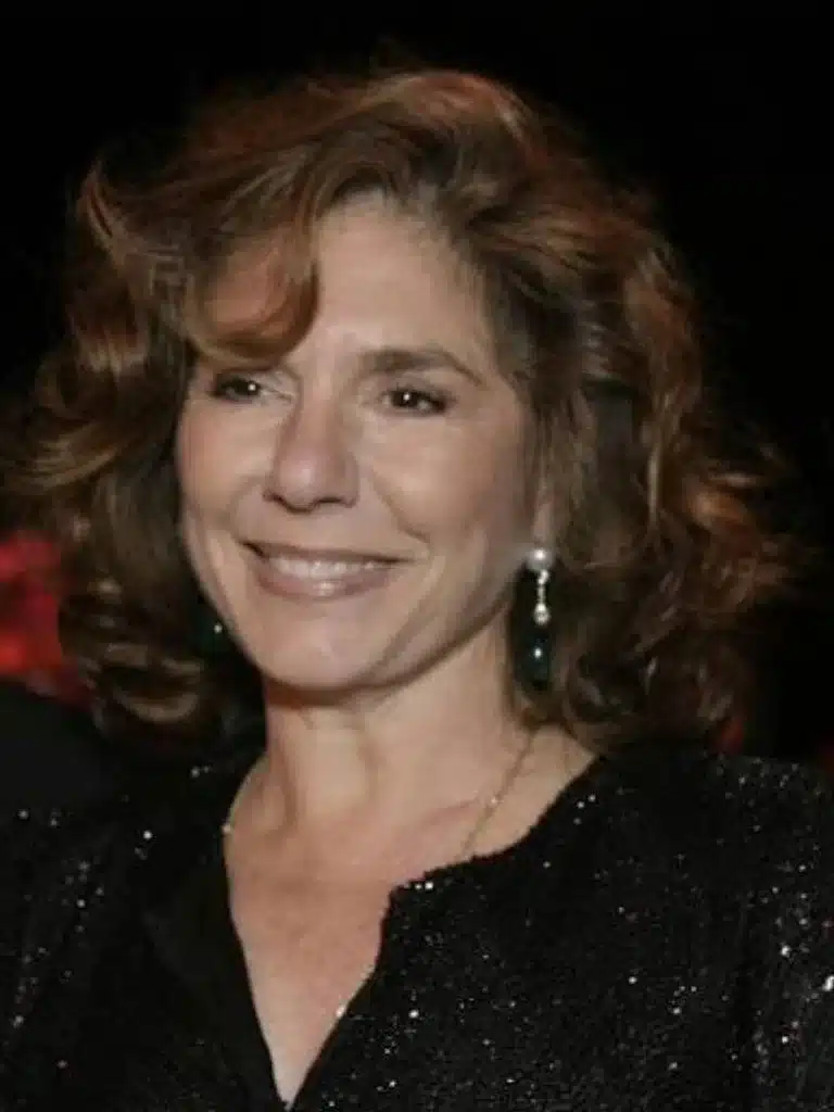 Teresa Heinz Kerry Biography: Wiki, Age, Career, Height, Weight, Boyfriend, Net Worth & More