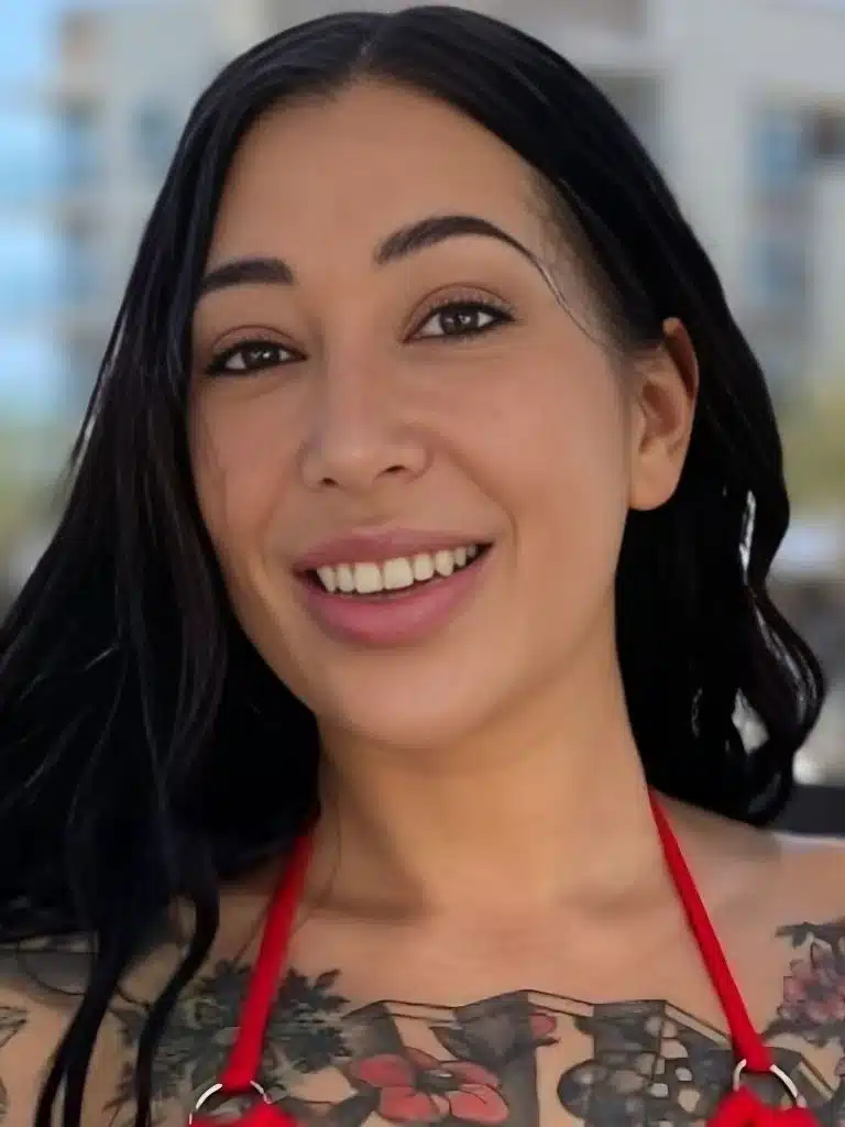 Wednesday Nyte Biography: Wiki, Age, Career, Height, Weight, Boyfriend, Net Worth & More