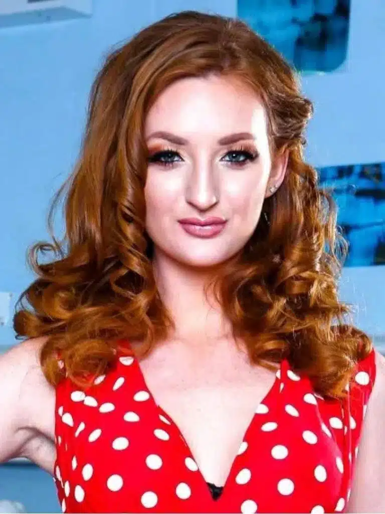 Zara Du Rose Biography: Wiki, Age, Career, Height, Weight, Boyfriend, Net Worth & More